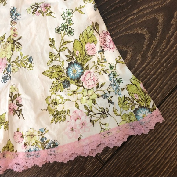 Women’s Floral Skirt Size Small - Picture 2 of 3
